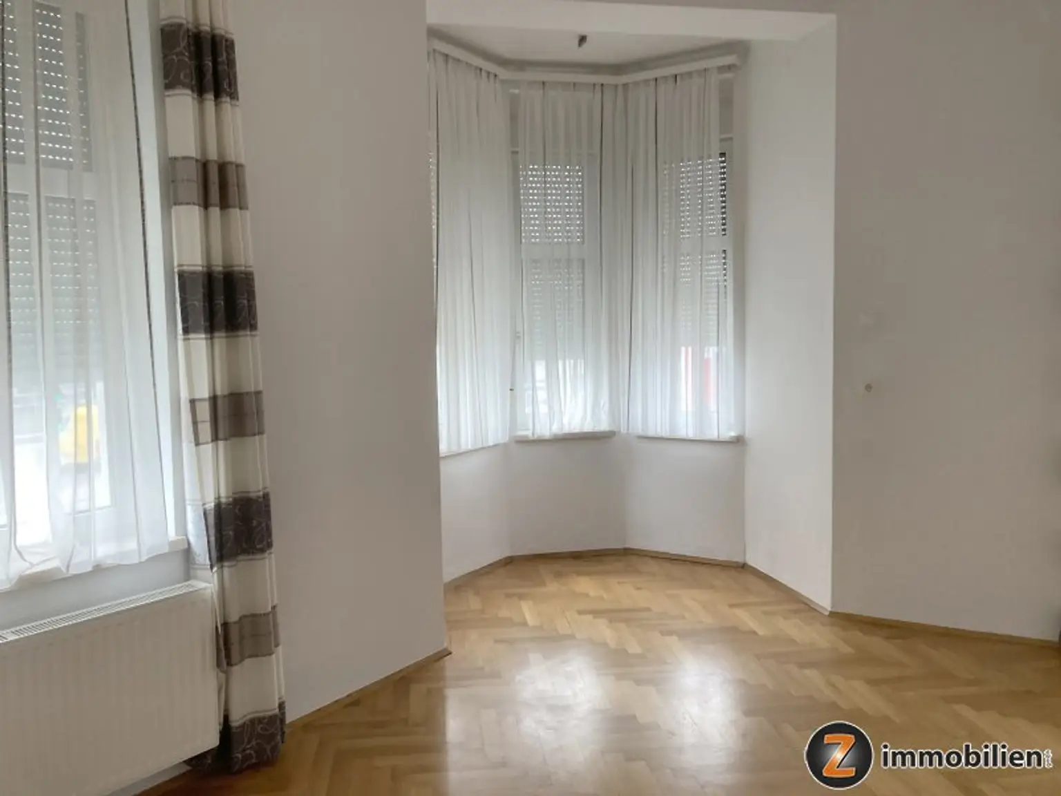 Oberwart Zentrum: Schöne Altbauwohnung!