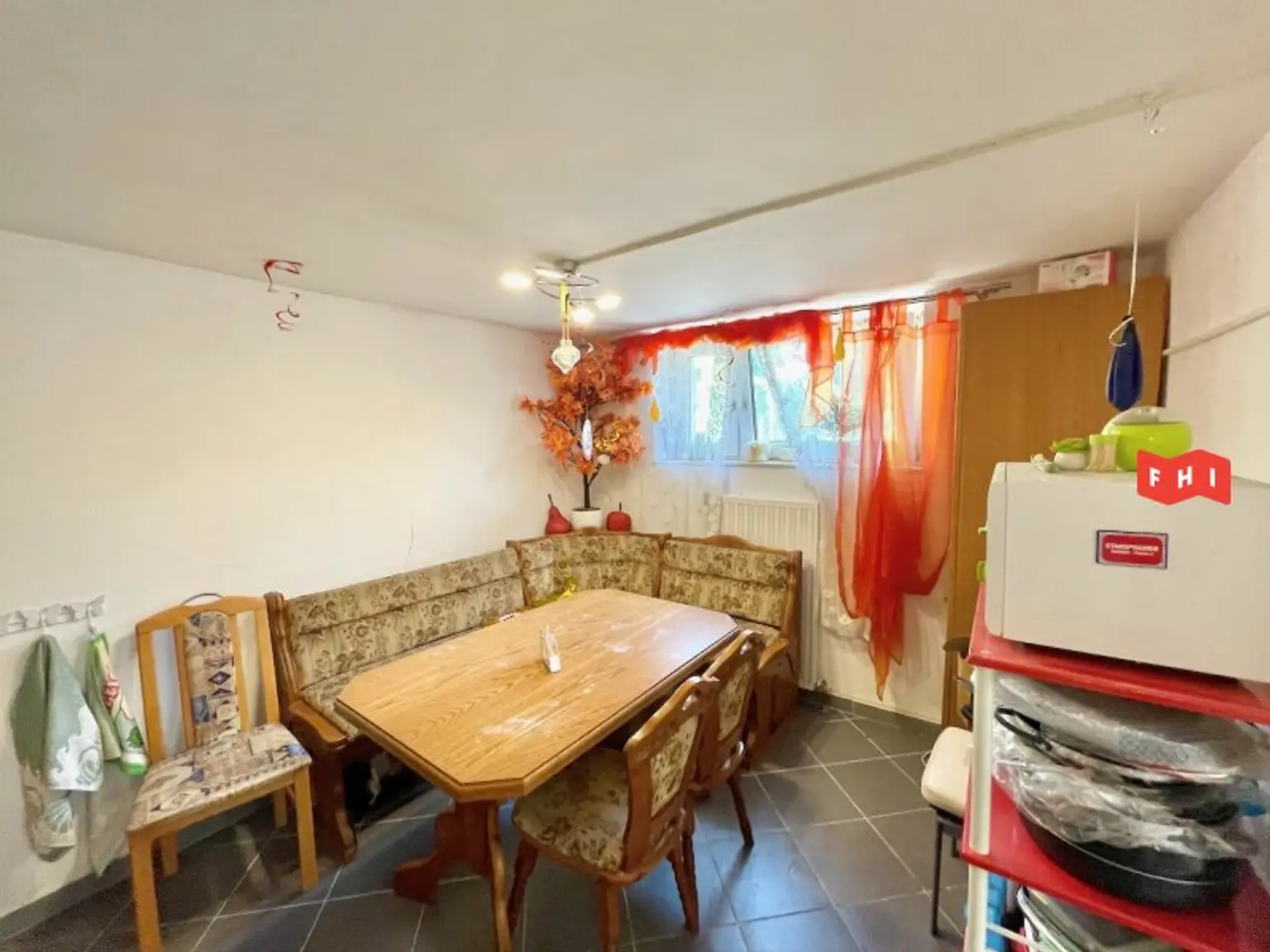 Erweiterbares 4 Zimmer Einfamilienhaus mit Garage, Pool & Gartenhaus
