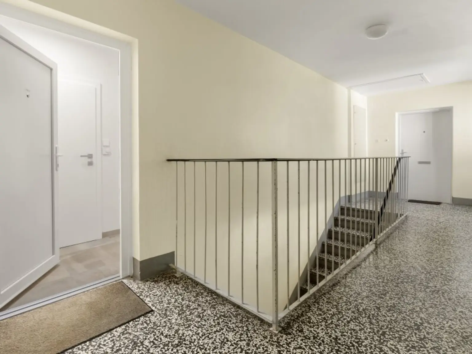 TOP Wohnung oder Ferienwohnung in Krumpendorf am Wörthersee mit Parkplatz - direkte Seenähe