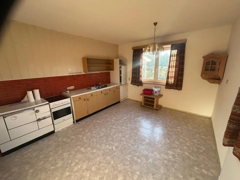 2800 m² Grundstück +  sanierungsbedürftiges  2 Familienhaus nähe des Maltschacher See´s : 5 Zimmer, Garten, Balkon , +120m² Nebengebäude für 349.000 €!