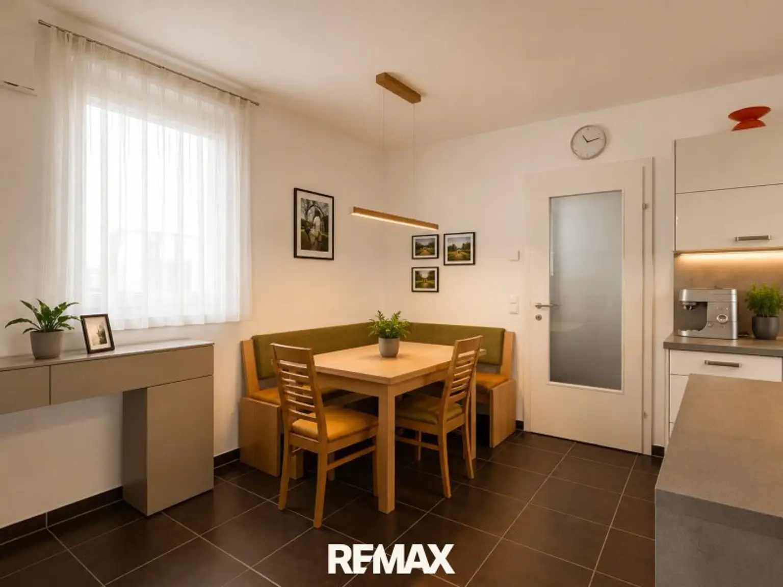 ***Exklusives Wohnen mit großer Terrasse – modern, großzügig und in Topzustand***