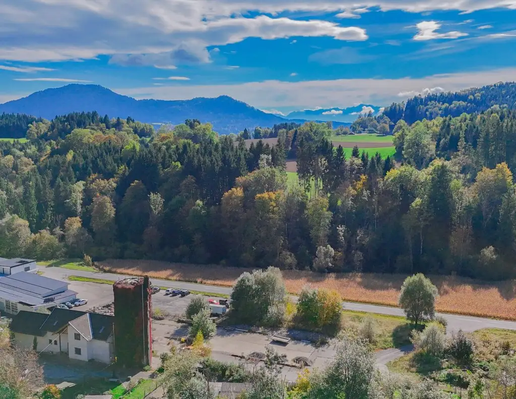 *** Sonniges Südhanggrundstück in Liebenfels ***