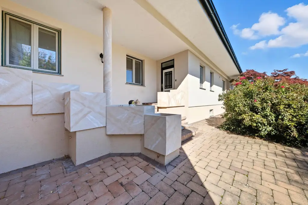 DAS PERFEKTE MIETHAUS IN GÖLLERSDORF! GROßZÜGIG & ELEGANT!