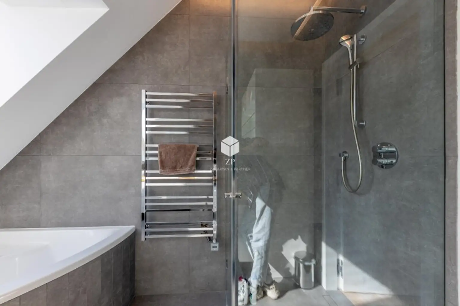 Luxuslage Schafberg: Einmalige Luxus-Maisonette mit Dachterrasse! Weitblick zum Verlieben!