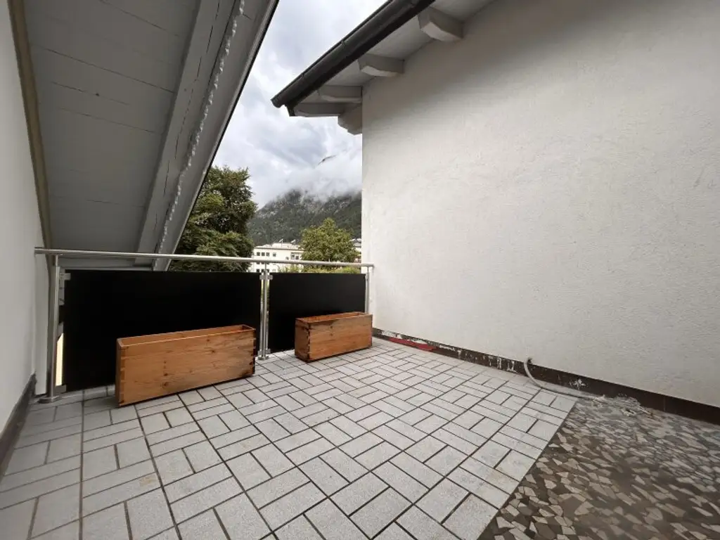 Renovierte Dachgeschosswohnung mit Altbauflair in Jenbach
