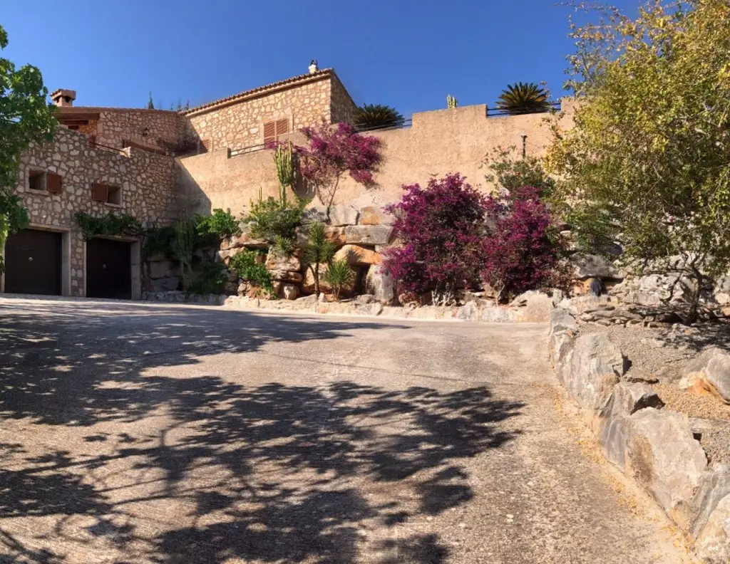 Naturstein-Finca mit herrlichem Panorama-Meerblick in Son Servera, Mallorca