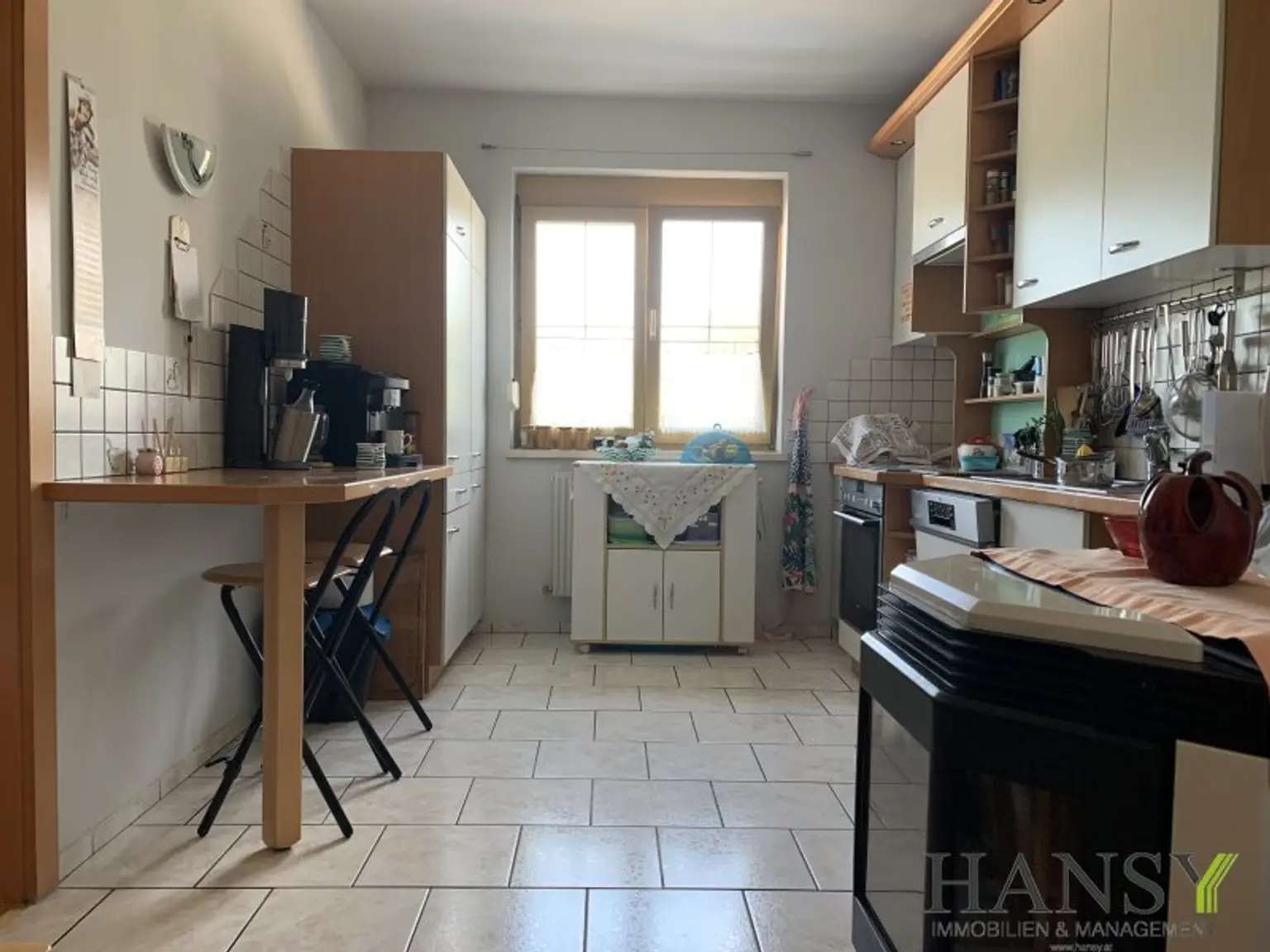 Großzügiges, bezugsfertiges Traumhaus mit Baugrund, Doppelgarage und Gartenidylle