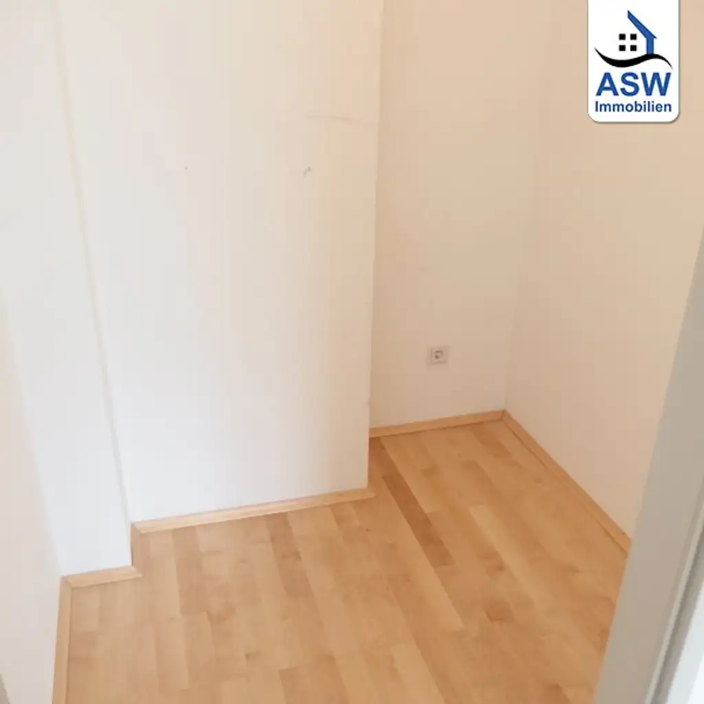 Schöne 2-Zimmerwohnung mit Balkon unweit der U4 (befristet vermietet)