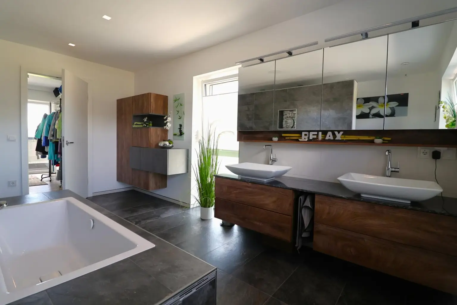Exklusives Tech-Home mit Vollausstattung!