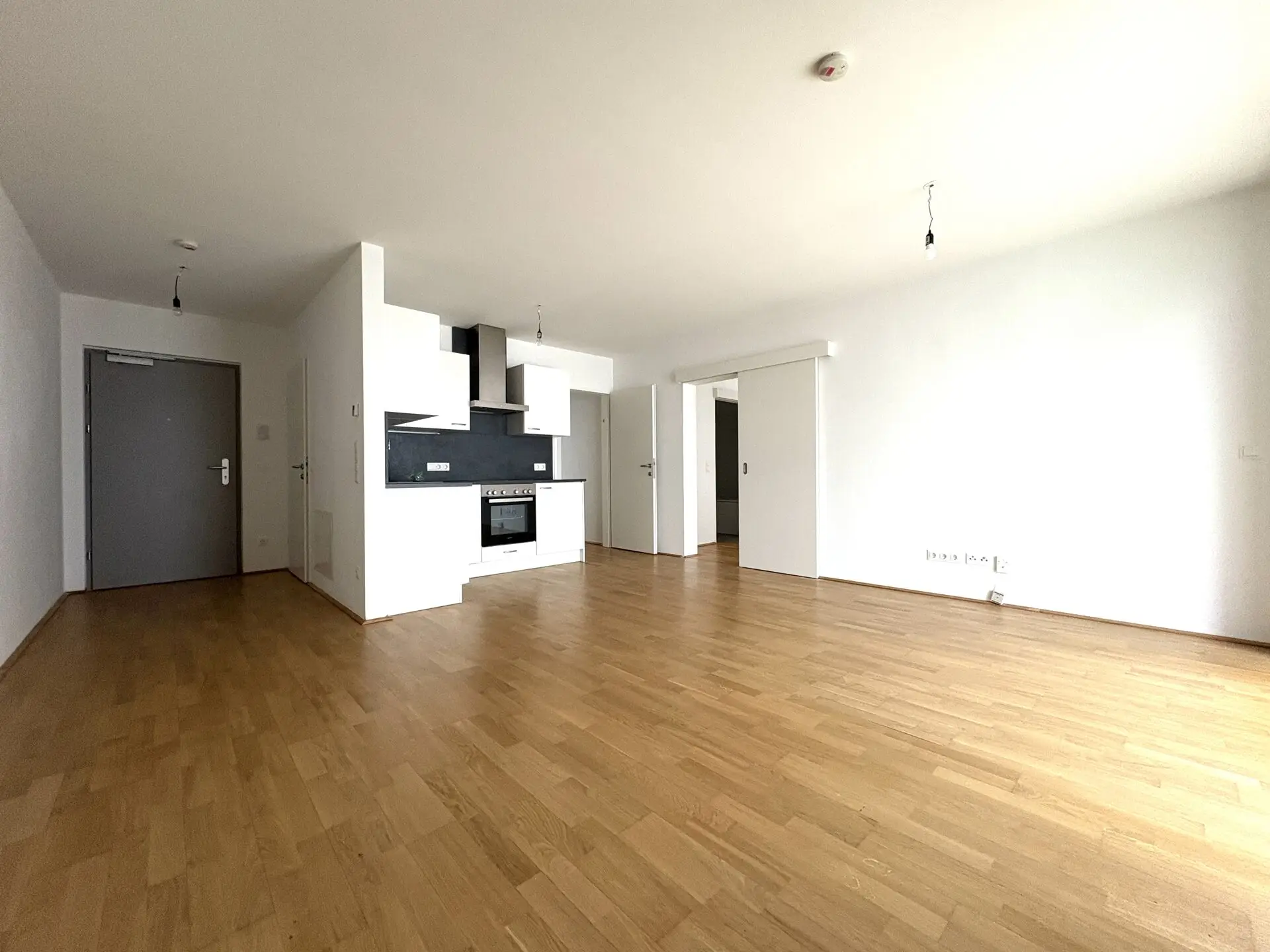 20251212_121741666_iOS