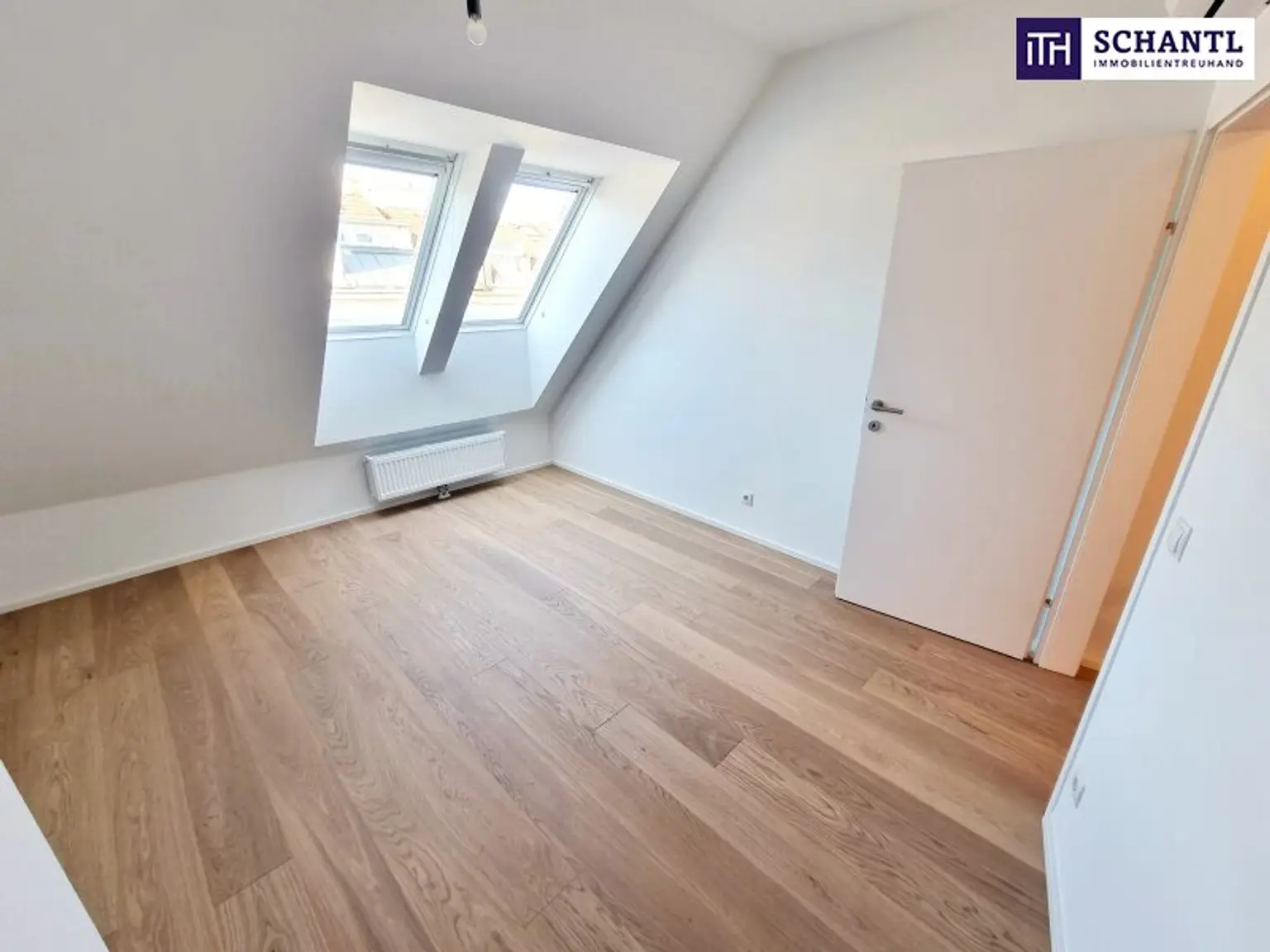 LETZTE Wohnung - Schnell sein! Leistbare Familien-Wohnung im Dachgeschoss! Toll aufgeteilt + Zentrumsnah + 3 Zimmer mit Terrasse + Frisch saniert + Hauseigene Tiefgarage! Besser geht es nicht....
