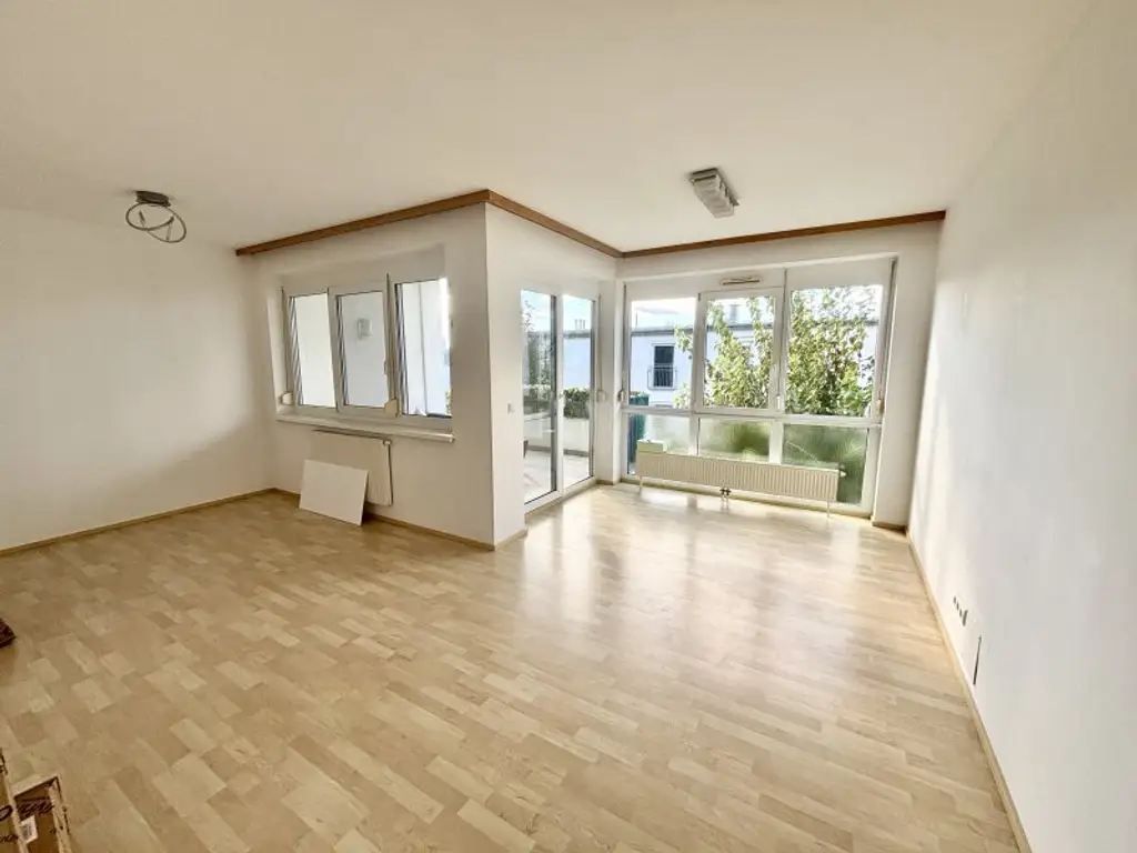 Helle 3-Zimmer-Wohnung mit Loggia in ruhiger Lage – Neusiedl am See