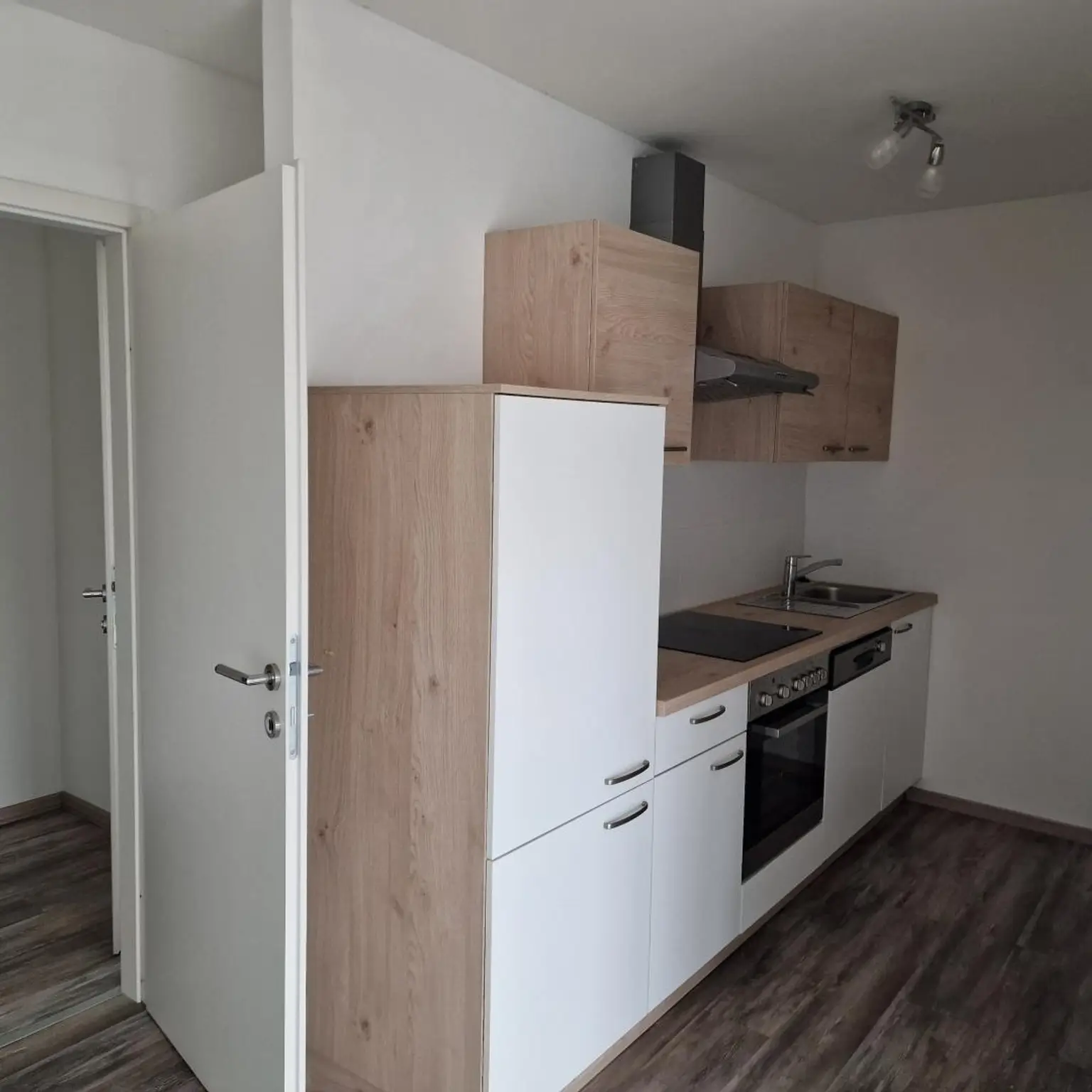 Kleinwohnung mit Terrasse!