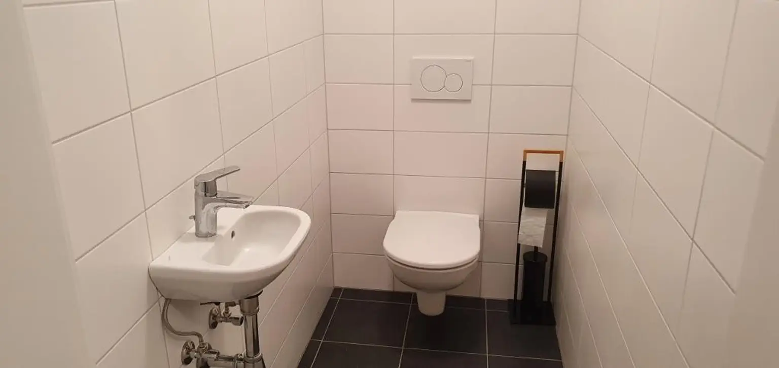 Helle 2 Zimmer Wohnung mit Balkon in der Urfahraner Leonfeldner Straße