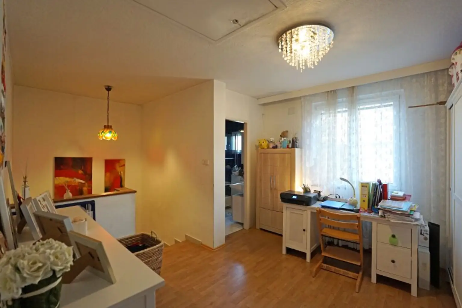 Familienfreundliches Reihenhaus mit Garten und Garage im Ortskern