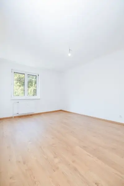 WOW I PROVISIONSFREI I RENOVIERT I BALKON I NÄHE LENDPLATZ I BADEWANNE I MODERNER SCHNITT I HAUSTIERE ERLAUBT I RUHIGE LAGE I PROJEKT WOHNEN