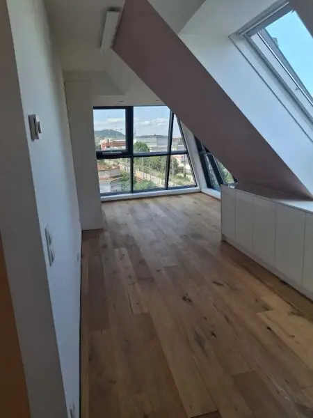 Traumhafte Dachgeschoßwohnung in 1020 Wien – mit herrlichem Rundumblick