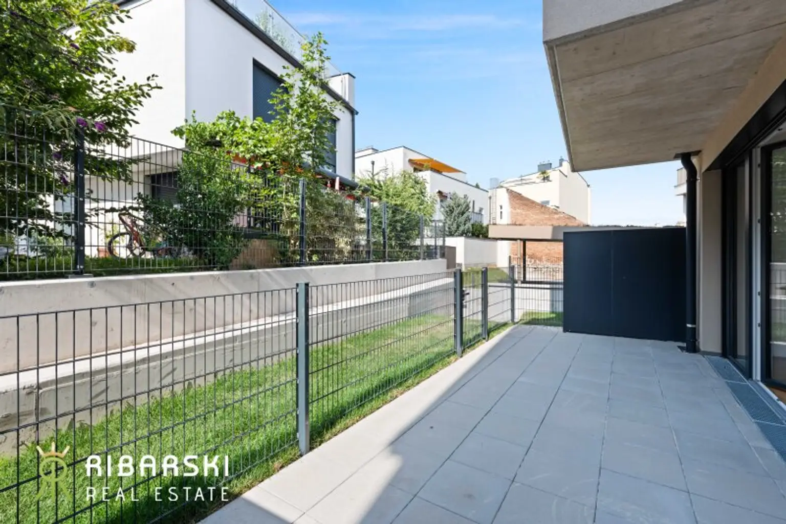 PROVISIONSFREI inkl. 1 TG Platz - Wohnen in Verbundenheit - Raumwunder mit großer nordseitiger Terrasse - B Top 1