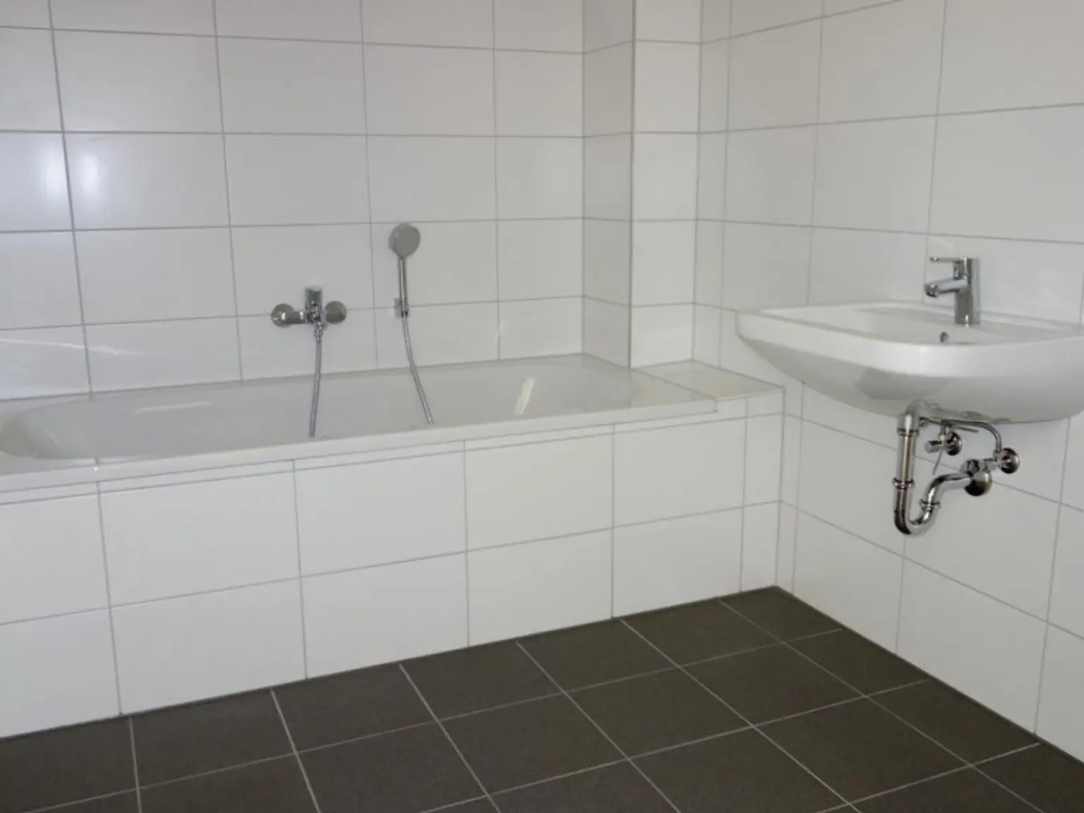 Top 2.8  -  2 Zimmerwohnung mit französischen Balkonen