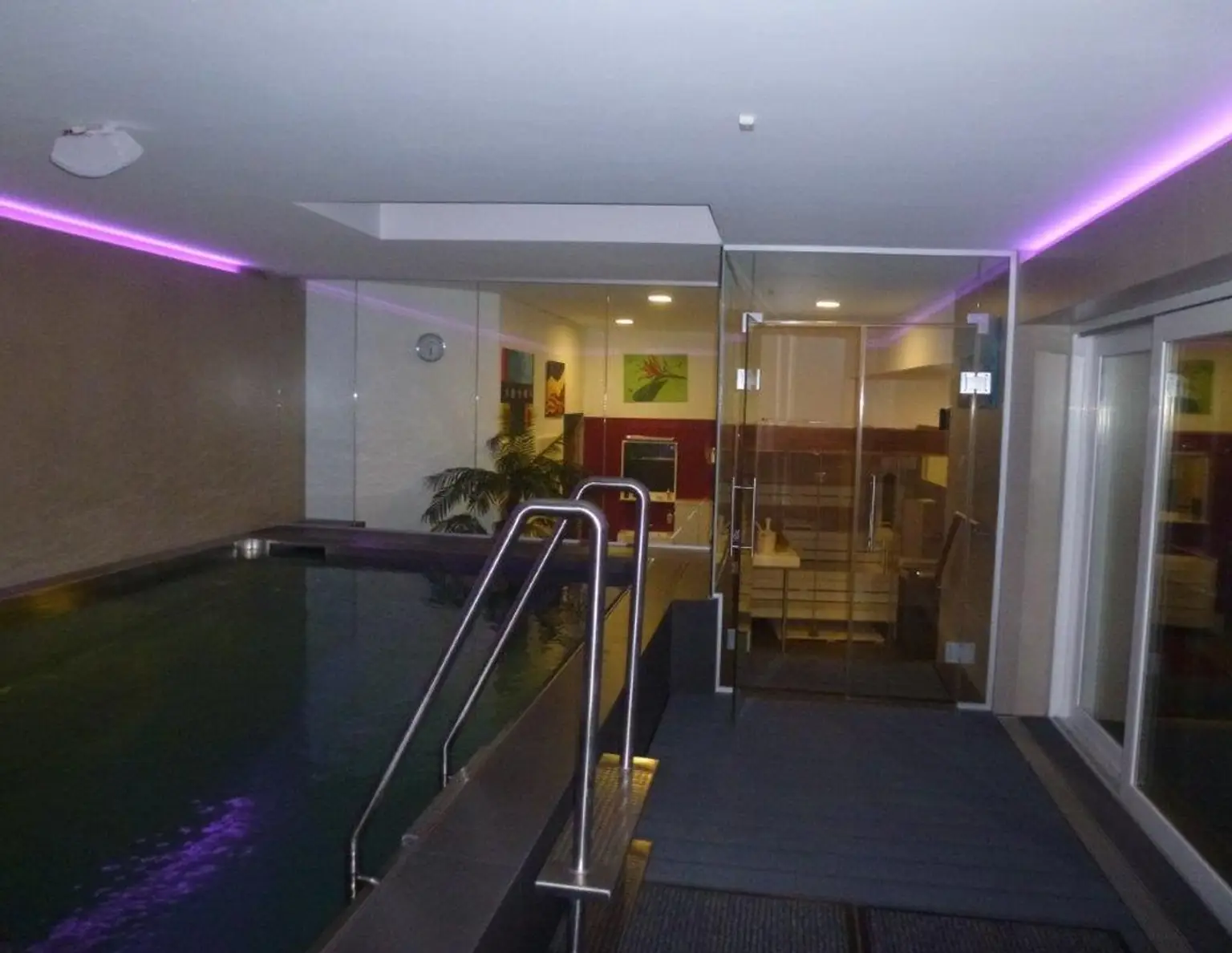 Wohn- und Geschäftshaus in luxuriöser Ausstattung Элегантный городской дом с роскошным SPA и бассейн