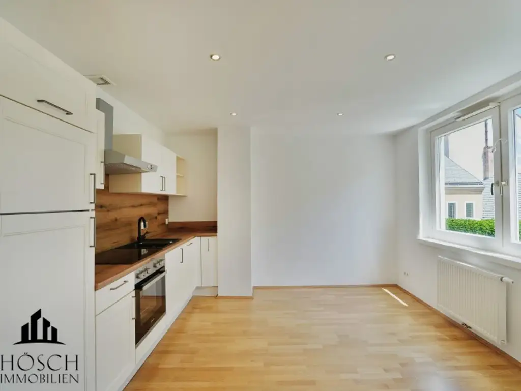 Helle, zentral begehbare 3-Zimmer-Wohnung mit Balkon in Toplage
