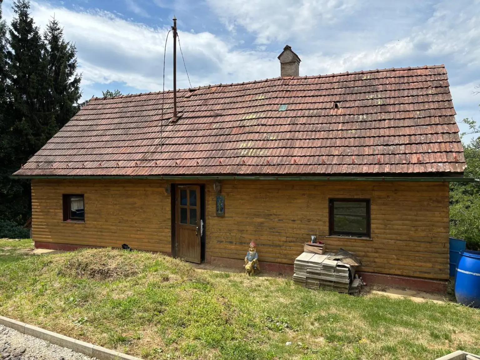 SLOWENIEN!!! Schönes Einfamilienhaus in toller Lage mit großem Grund und Wald