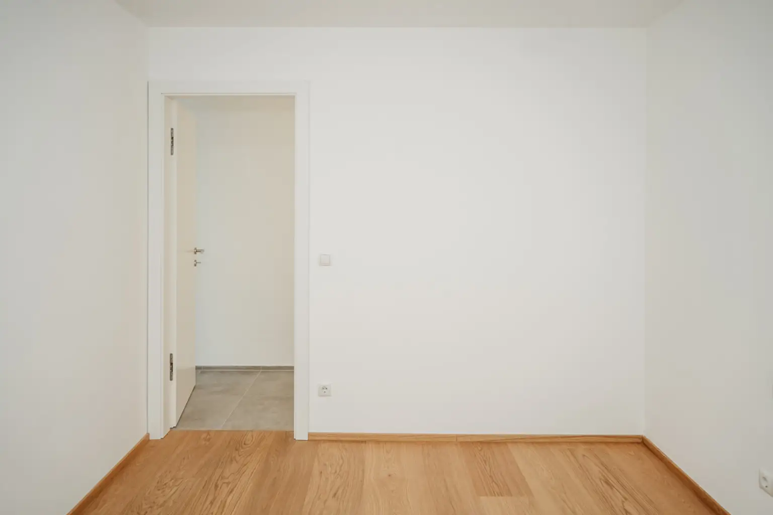 Moderne 2-Zimmer-Erdgeschoßwohnung mit Terrasse und Garten – Wohnen an der Alten Donau
