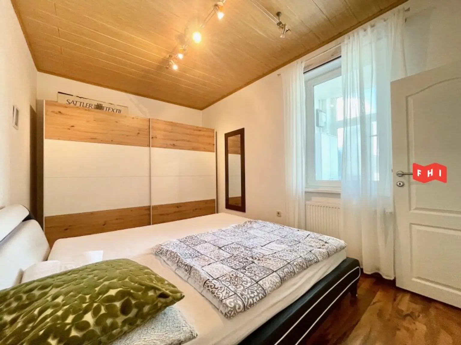 Renoviertes 3 Zimmer Einfamilienhaus mit Überdachter Terrasse, 2 Autoabstellplätzen & Klimaanlage Nähe Stadtgrenze Wien/Groß Enzersdorf