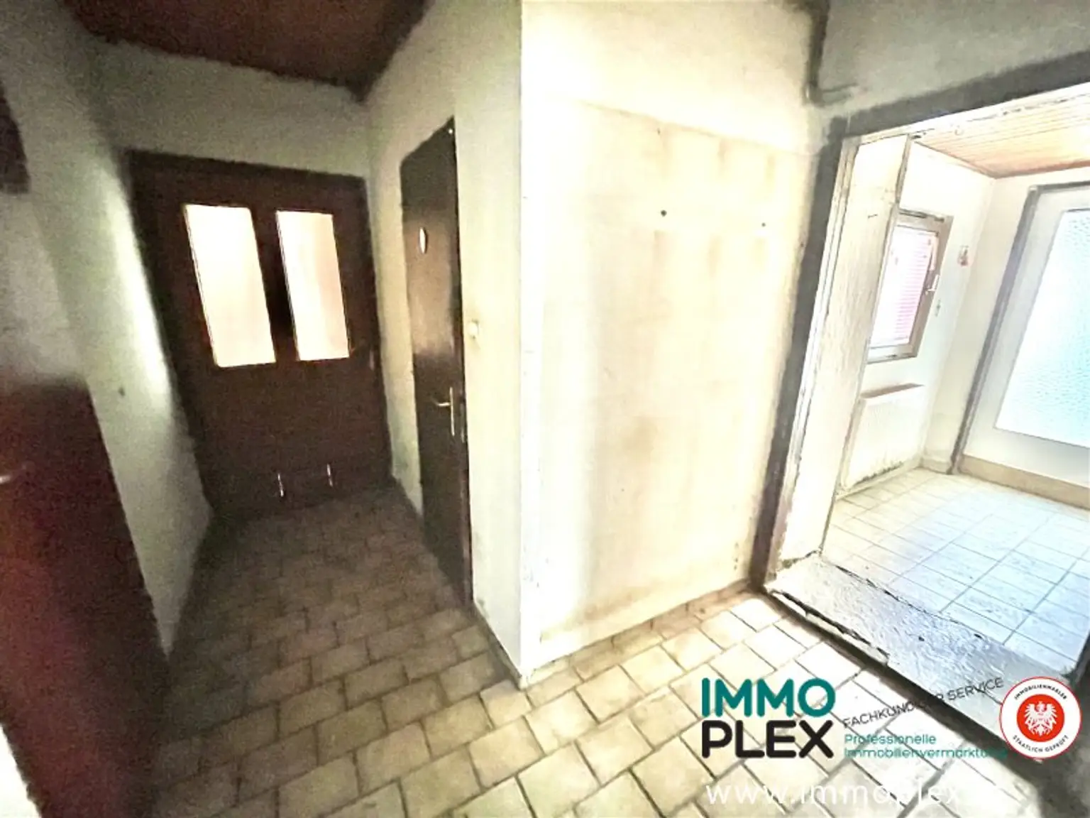 Einfamilienhaus in Ruhelage mit Schuppen und 4 Zimmer auf großem Grundstück, sanierungsbedürftig, zu kaufen!