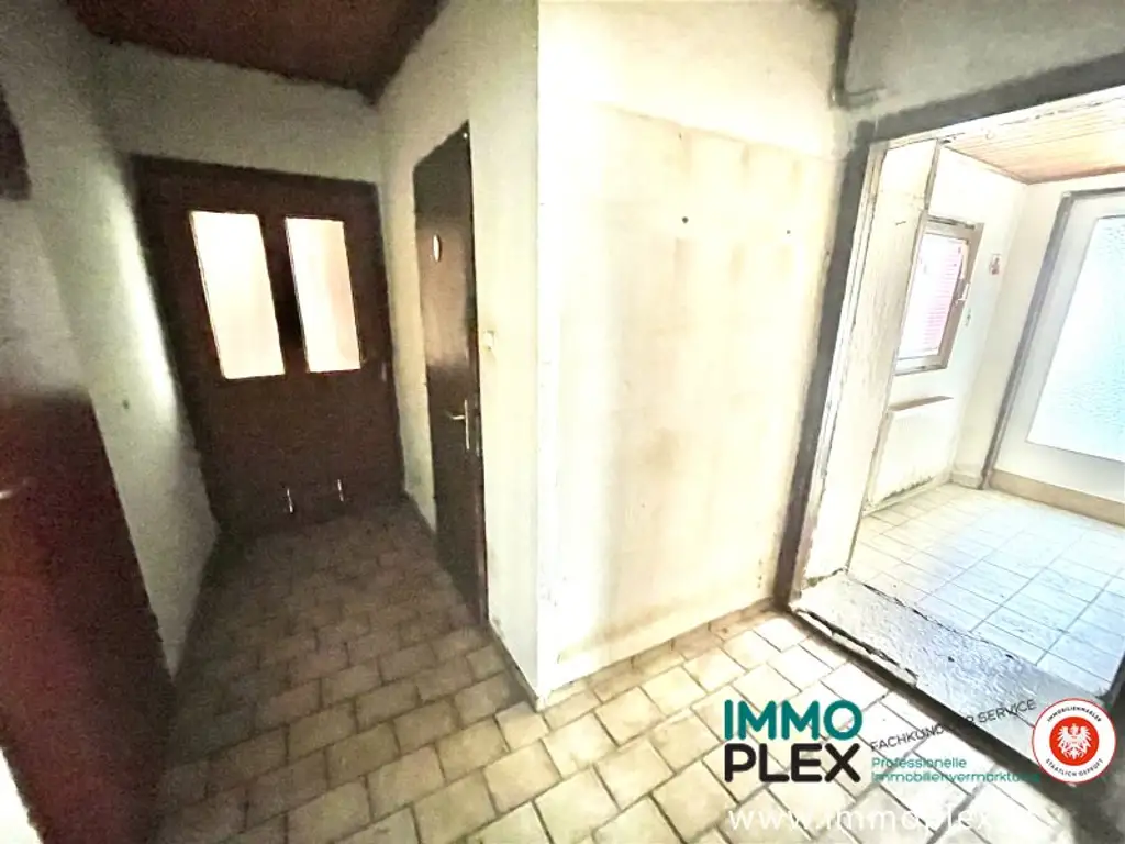 Einfamilienhaus in Ruhelage mit Schuppen und 4 Zimmer auf großem Grundstück, sanierungsbedürftig, zu kaufen!