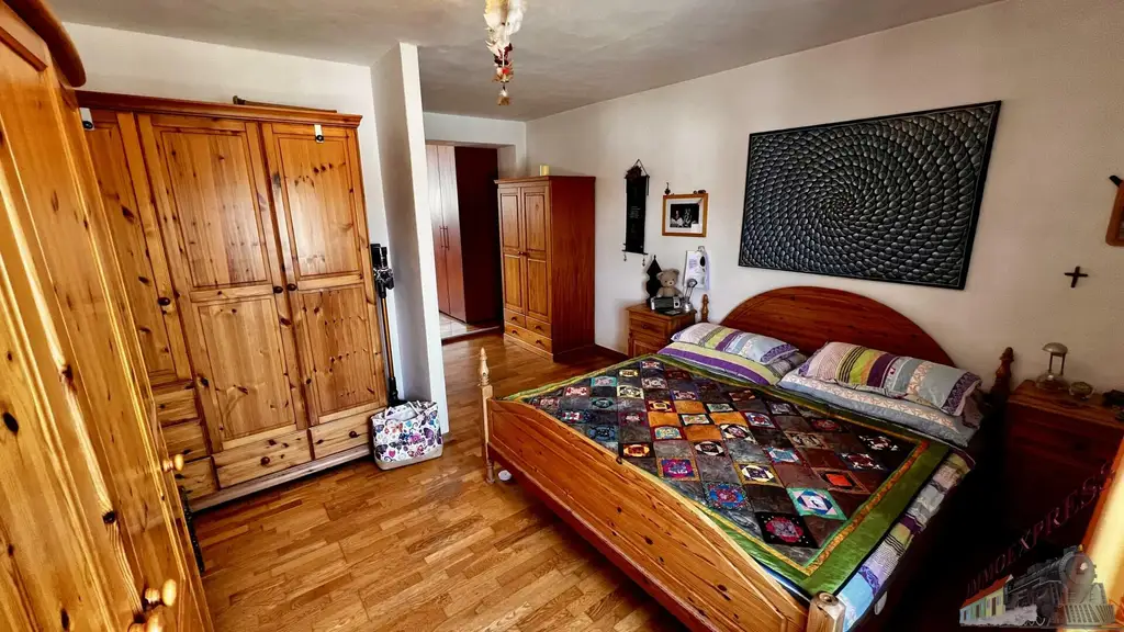 4-Zimmer-Dachgeschoß-Wohnung PLUS Garten im Naturparadies