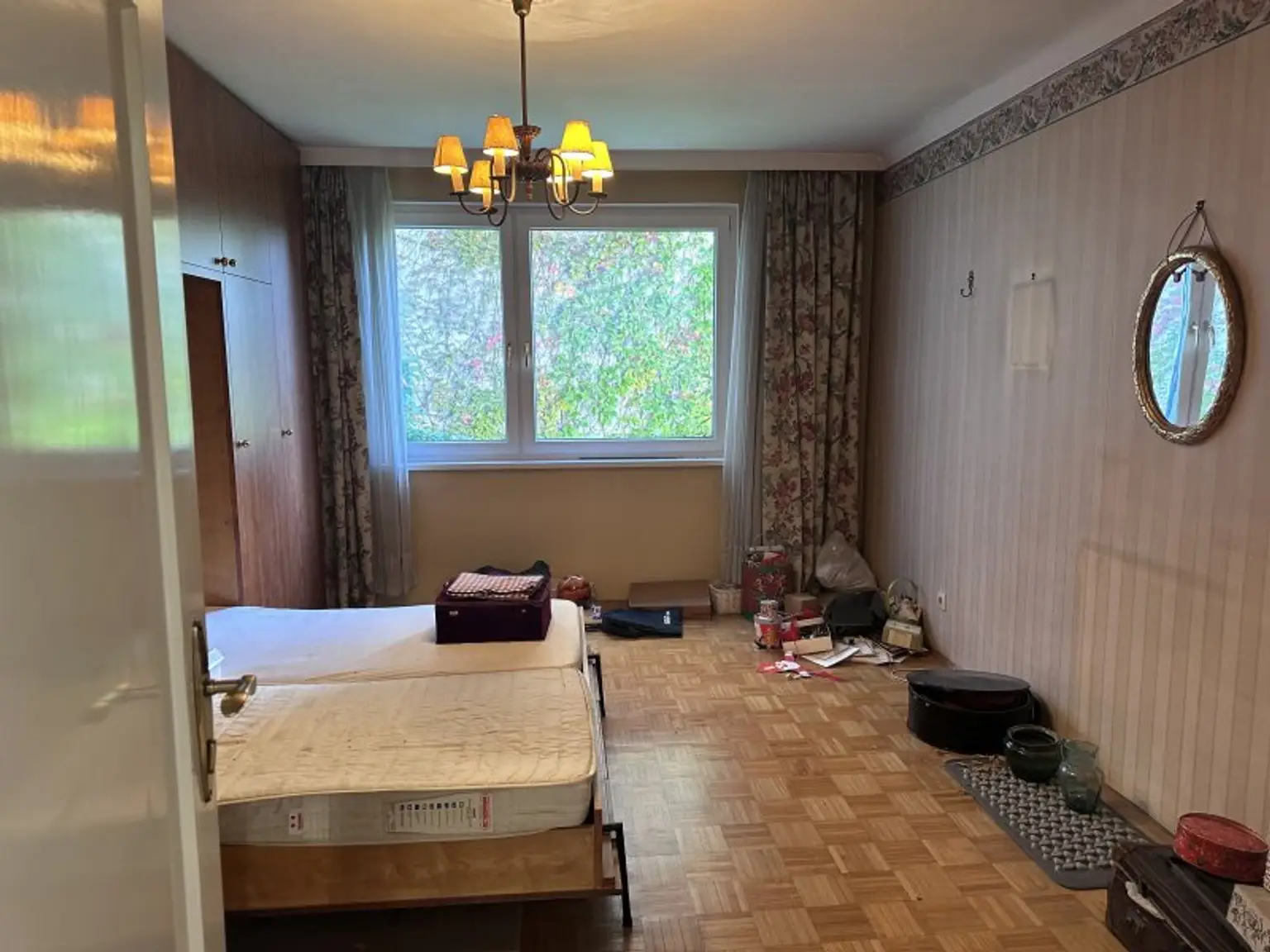 Traumhafte Familienwohnung mit Sanierungspotenzial in TOPLAGE