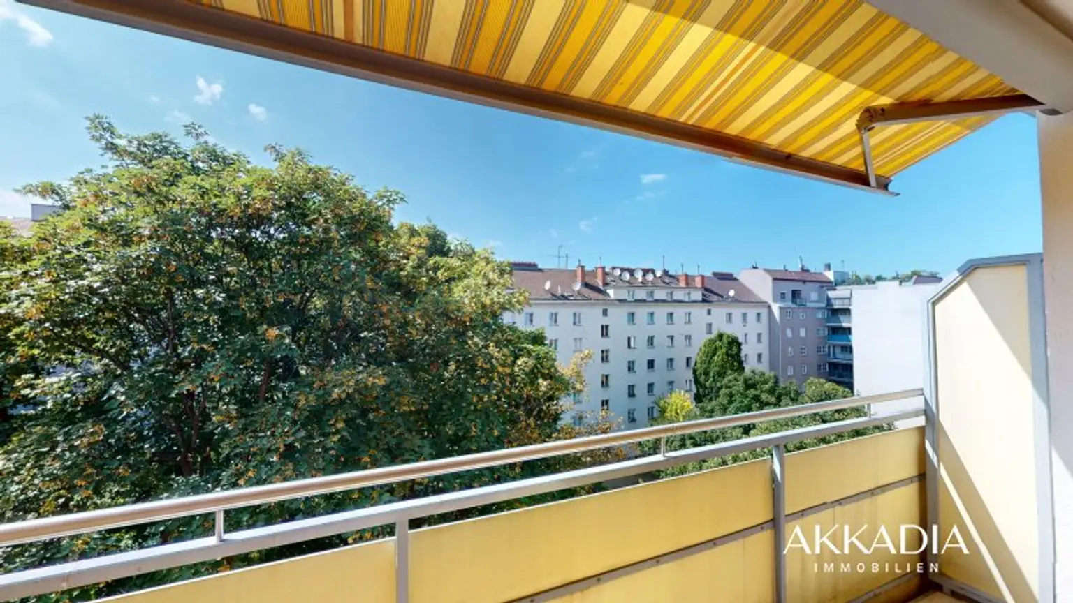 Gepflegte Neubauwohnung mit Loggia