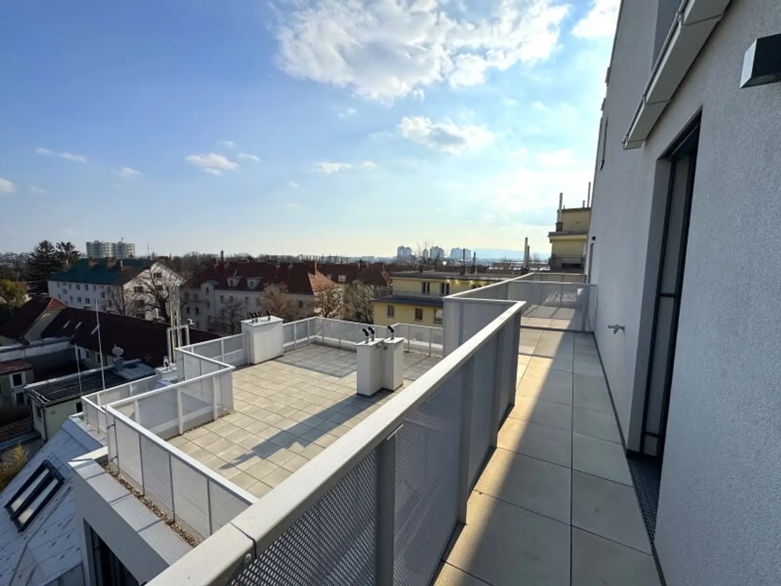 WOHNEN UND GENIESSEN IM SÜDWESTEN VON WIEN! PERFEKTE INFRASTRUKTUR – NÄHE SCHÖNBRUNN!