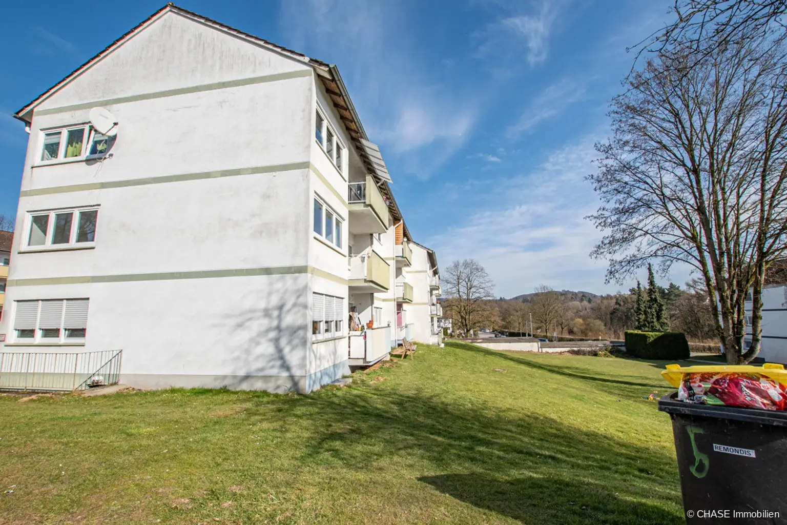 Seitliches Grundstück rechts