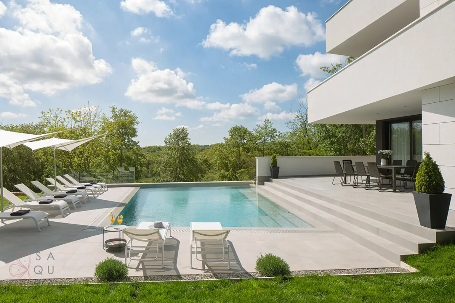 Zeitgenössische Villa in Pazin – Luxus, Privatsphäre und mediterrane Eleganz