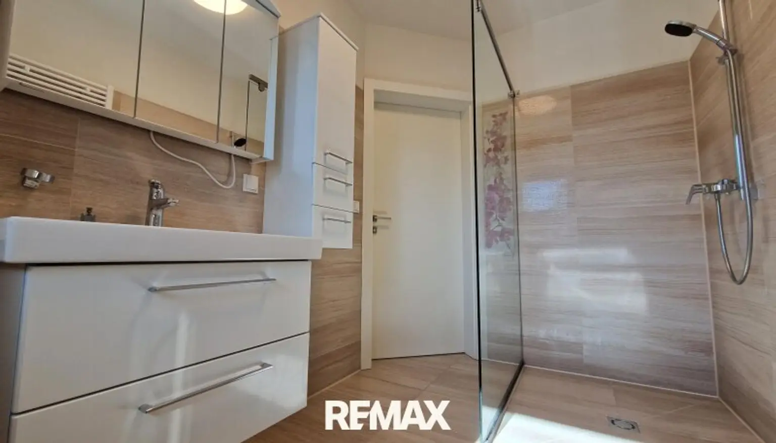 Badezimmer Erdgeschoss