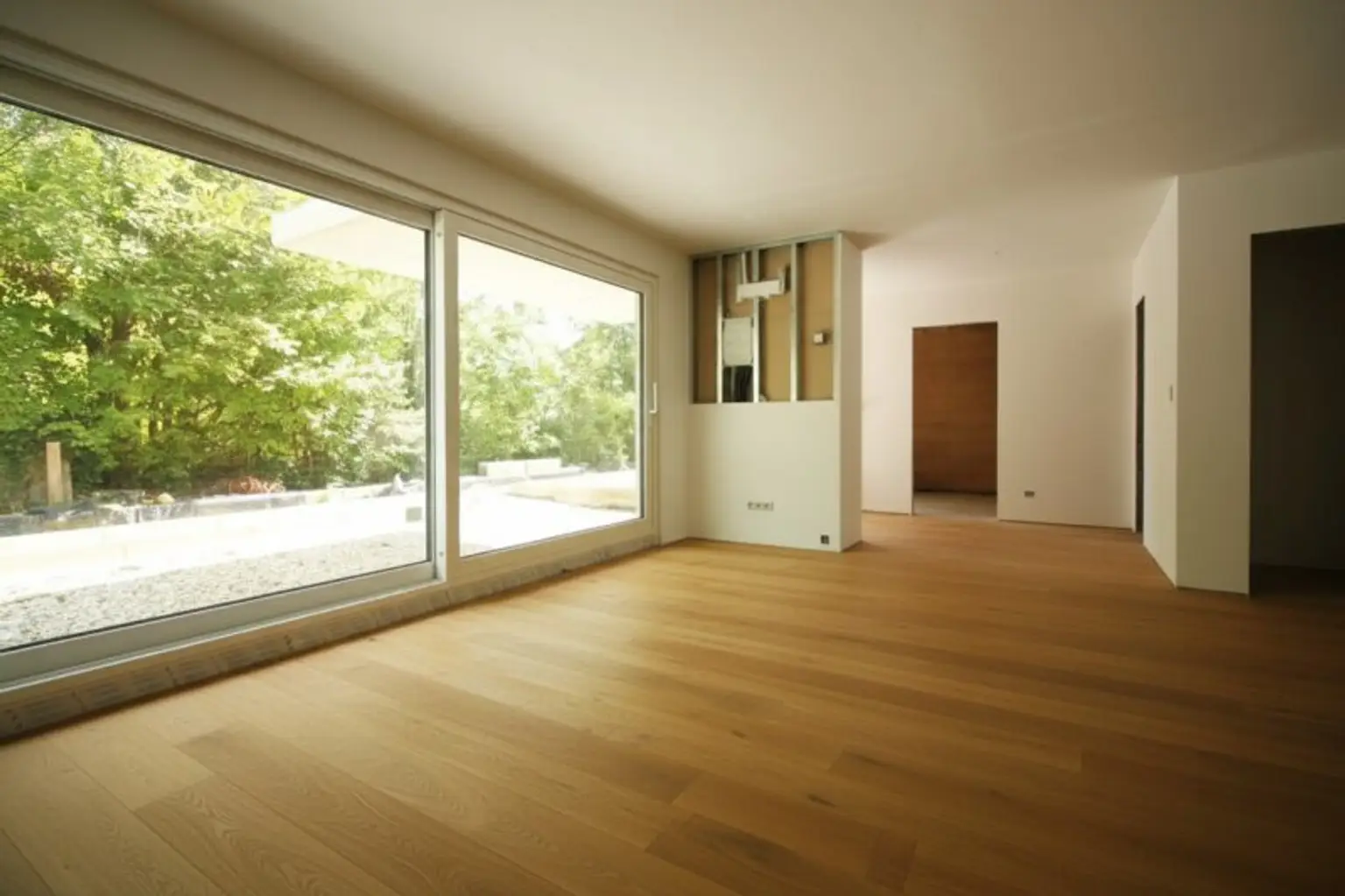FAMILIENSCHATZ in kleinem Wohnbauprojekt | großzügiges 5-Zimmer Reihenhaus mit eigenem Pool & 1.000 m² Garten | TOP 5