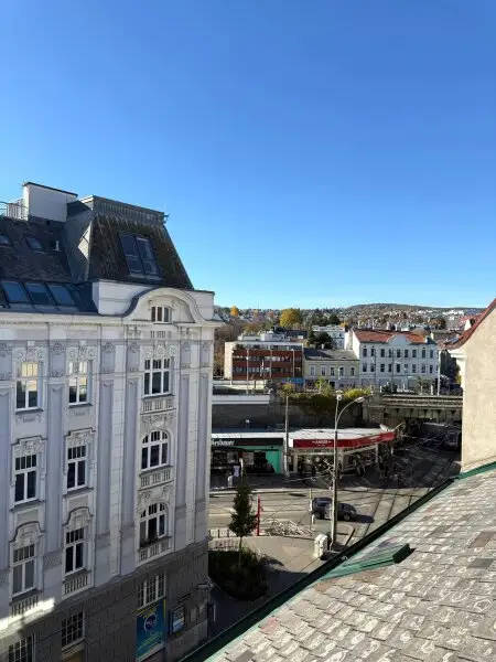 Erfüllen Sie sich ihren DG-Traum - 1 Gartenterrasse mit ca. 100 m² + 5 zusätzliche Terrassen mit gesamt ca. 50 m² + 1 Garagenplatz im Eigentum