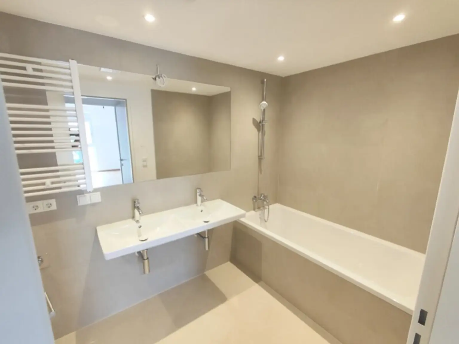 Neubau 3-Zimmer-Erstbezug mit Loggia im 5. Liftstock - Top68