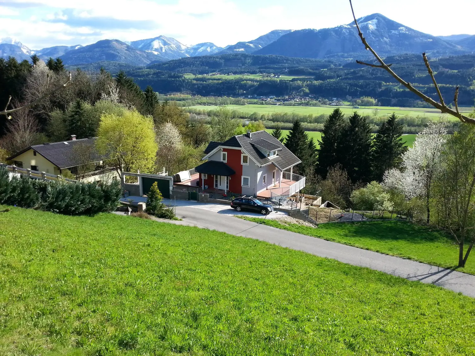 Wohnhaus mit Panoramablick & Entwicklungspotenzial nahe Spittal an der Drau – sonnige Ruhelage