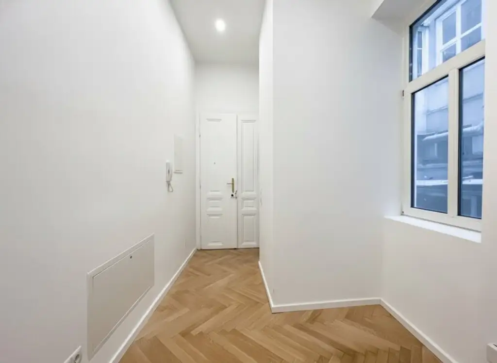 Hofseitige wunderschön sanierte 2-Zimmer-Altbauwohnung – Ruhe & perfekte Aufteilung