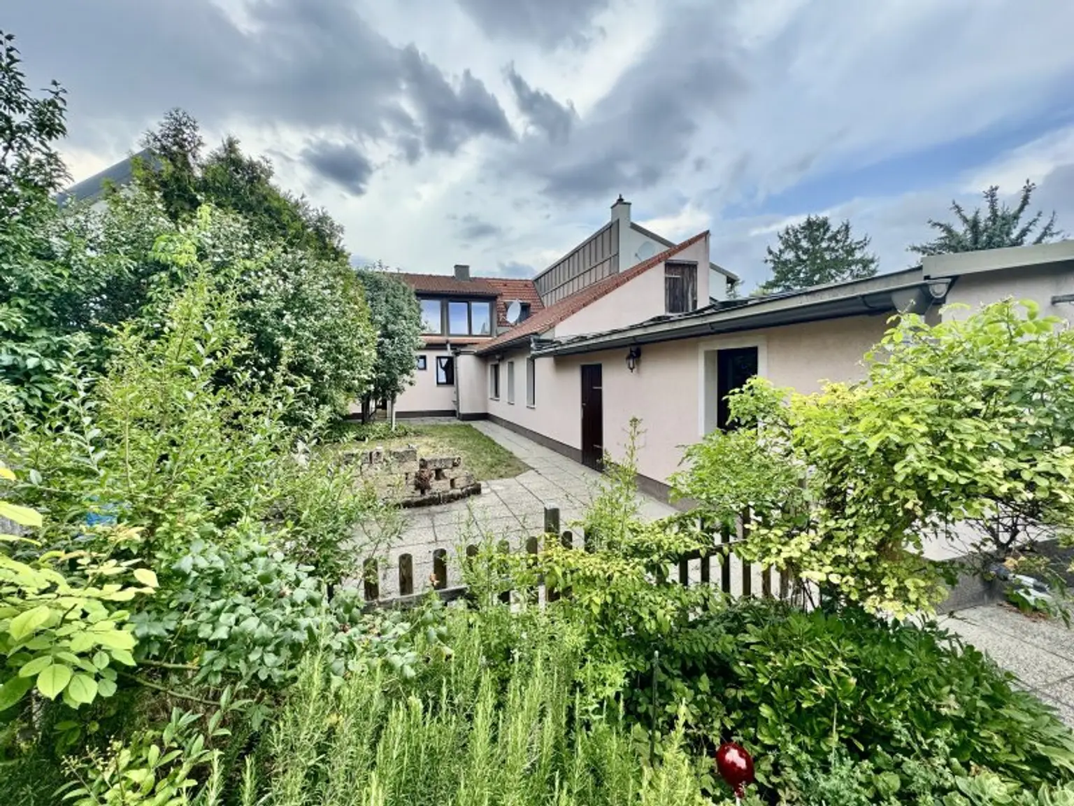 EINMALIGE GELEGENHEIT !!! HAUS MIT ZWEI WOHNEINHEITEN ZUM SUPERPREIS