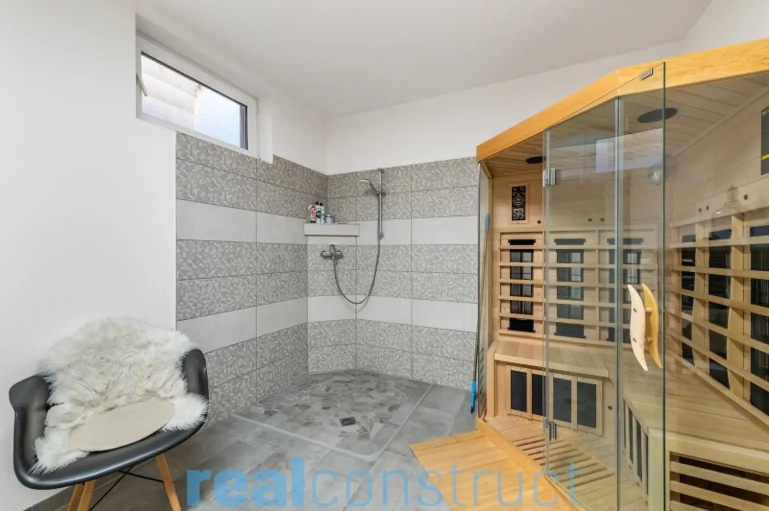 Ökologisch nachhaltiges Einfamilienhaus mit ERDWÄRME-Heizung in bester Lage von Bad Erlach