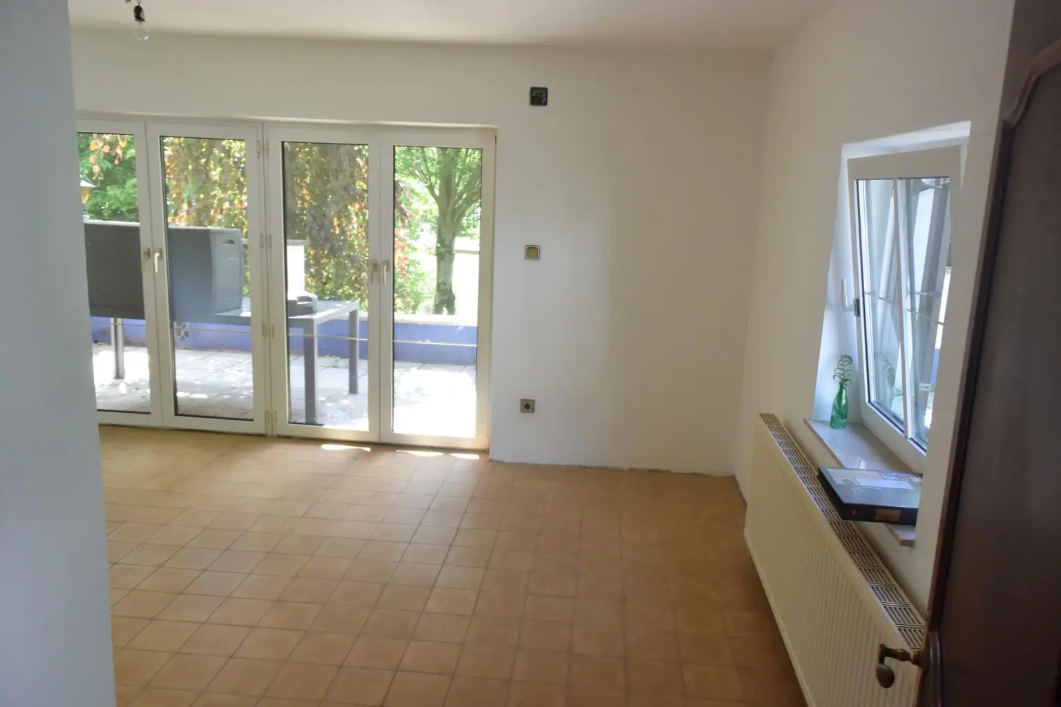 Wohnhaus mit Garten