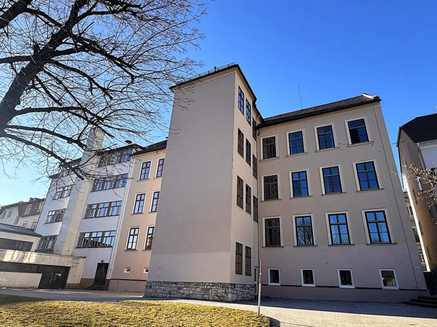 ATTRAKTIVES BAURECHT IM ORTSZENTRUM VON MARIAZELL