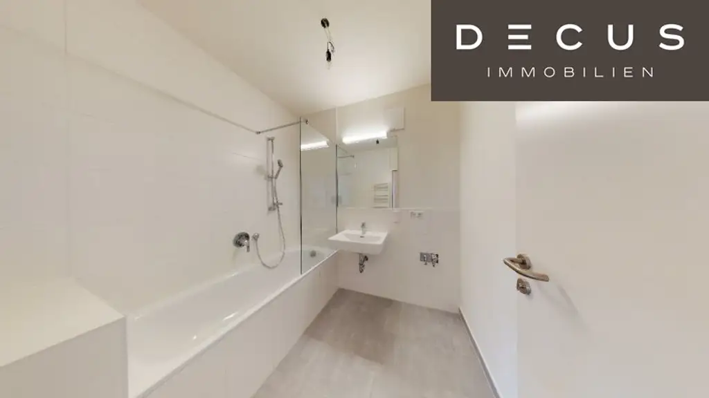 / NEUBAU / AB JÄNNER / RICHTUNG OSTEN / NIEDRIGENERGIEHAUS / ZWEI ZIMMER / 4. STOCK / 12 QM BALKON