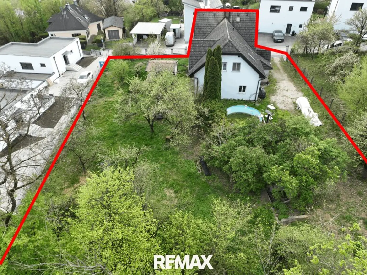 großzügiges Grundstück