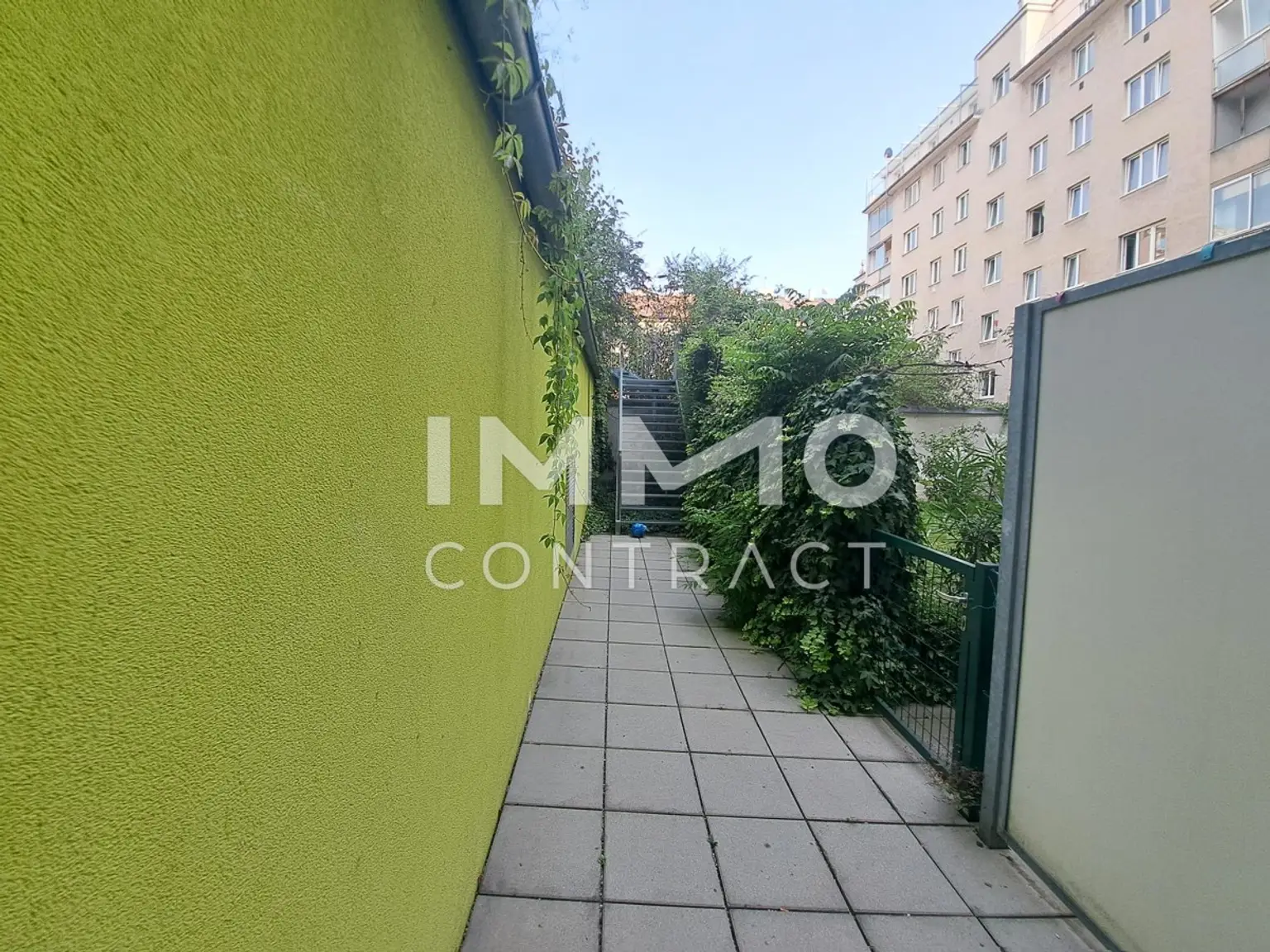 NUR SCHRIFTLICHE ANFRAGEN BITTE. 2-Zimmer-Wohnung mit Balkon in der Wielandgasse