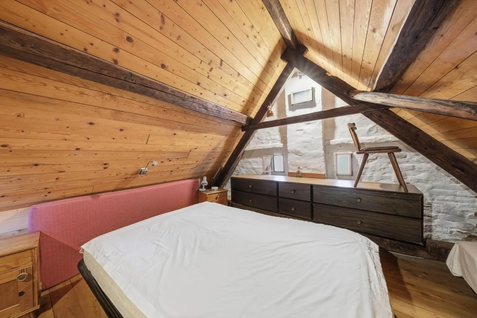 Weinkultur erleben im Ort für Genießer – Weinkeller, Presshaus & Weingarten vereint